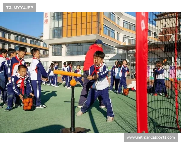 社区垒球活动促进邻里交流，中关村居民点赞